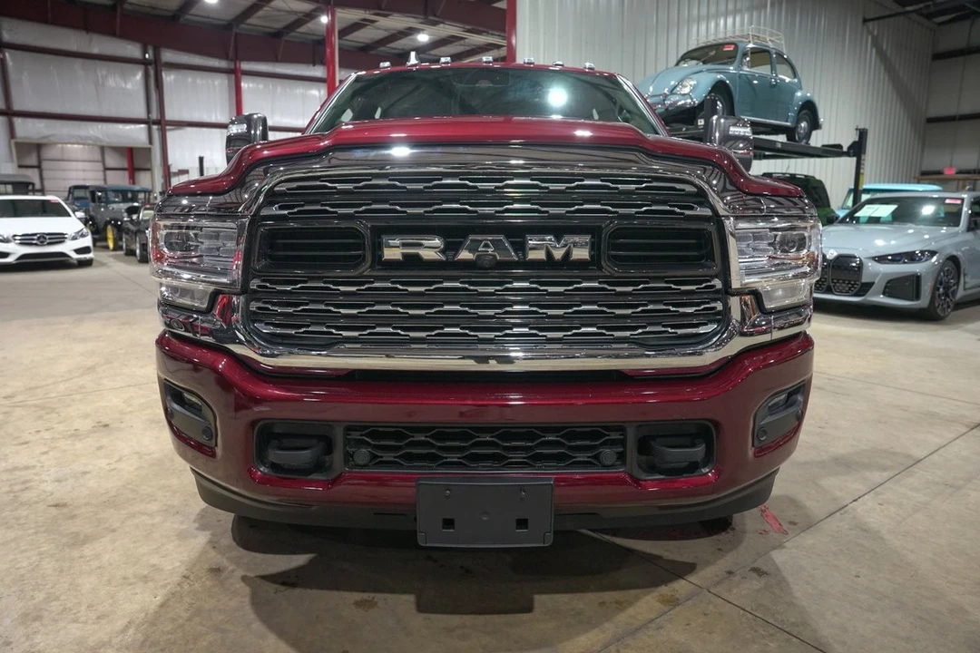 2024 Ram 3500 - Image 13 of 31