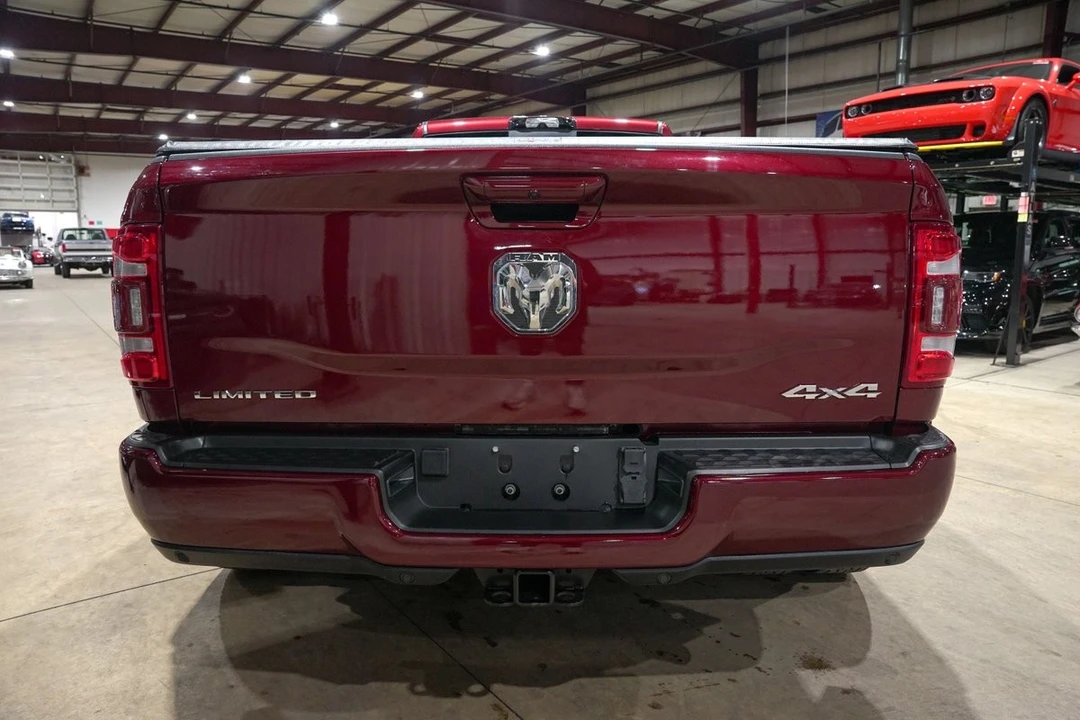2024 Ram 3500 - Image 7 of 31