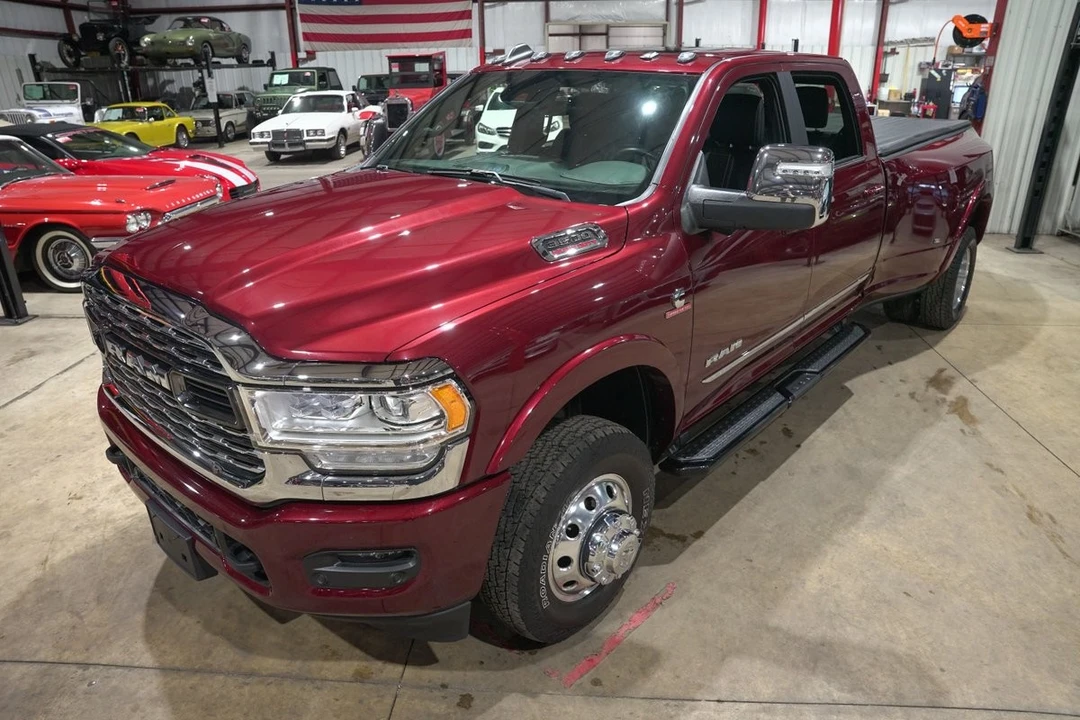 2024 Ram 3500 - Image 15 of 31