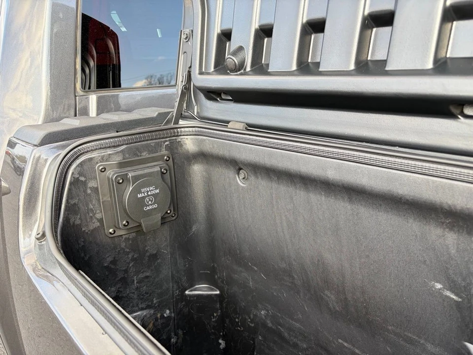 2024 Ram 3500 - Image 7 of 12
