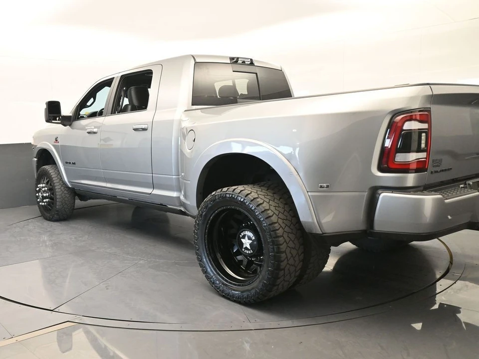 2024 Ram 3500 - Image 4 of 12