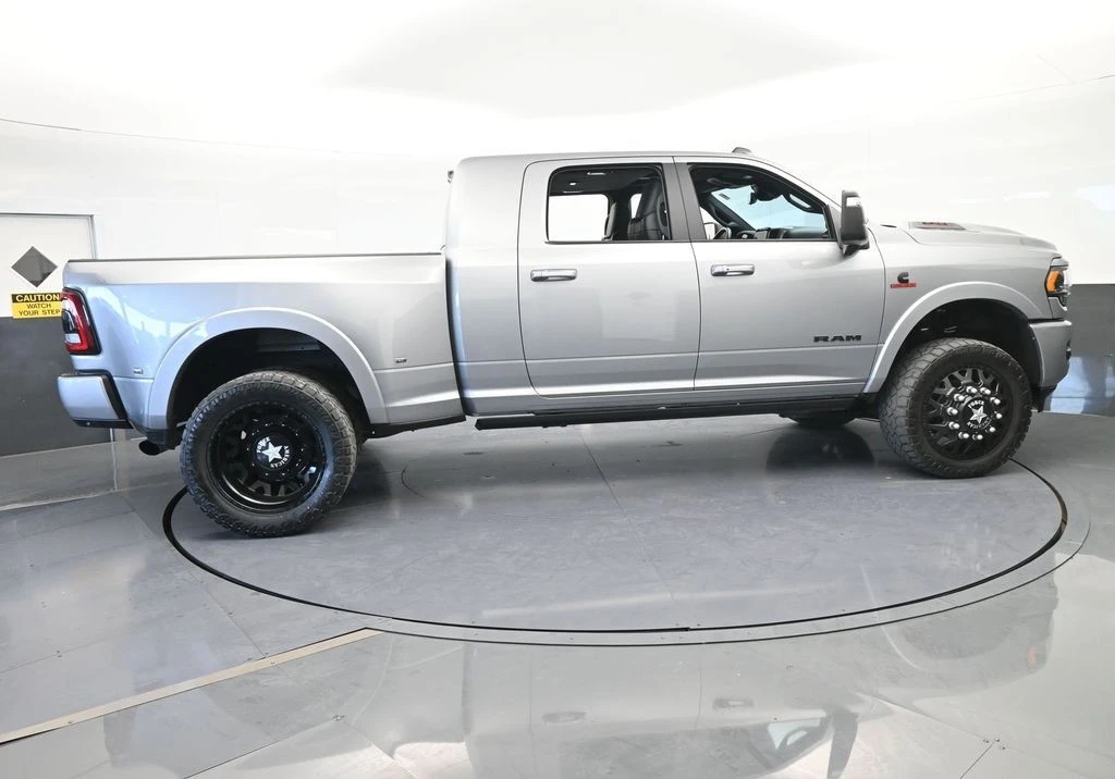 2024 Ram 3500 - Image 7 of 12