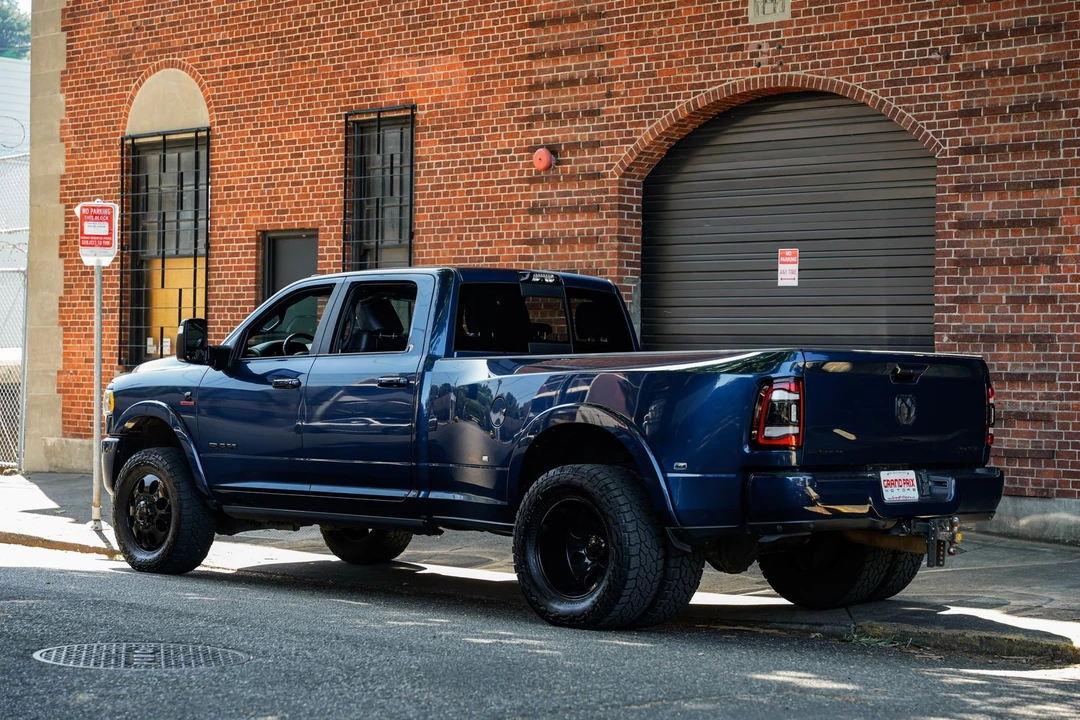 2024 Ram 3500 - Image 8 of 31