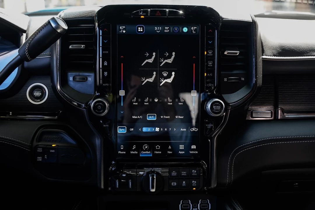 2024 Ram 3500 - Image 15 of 31