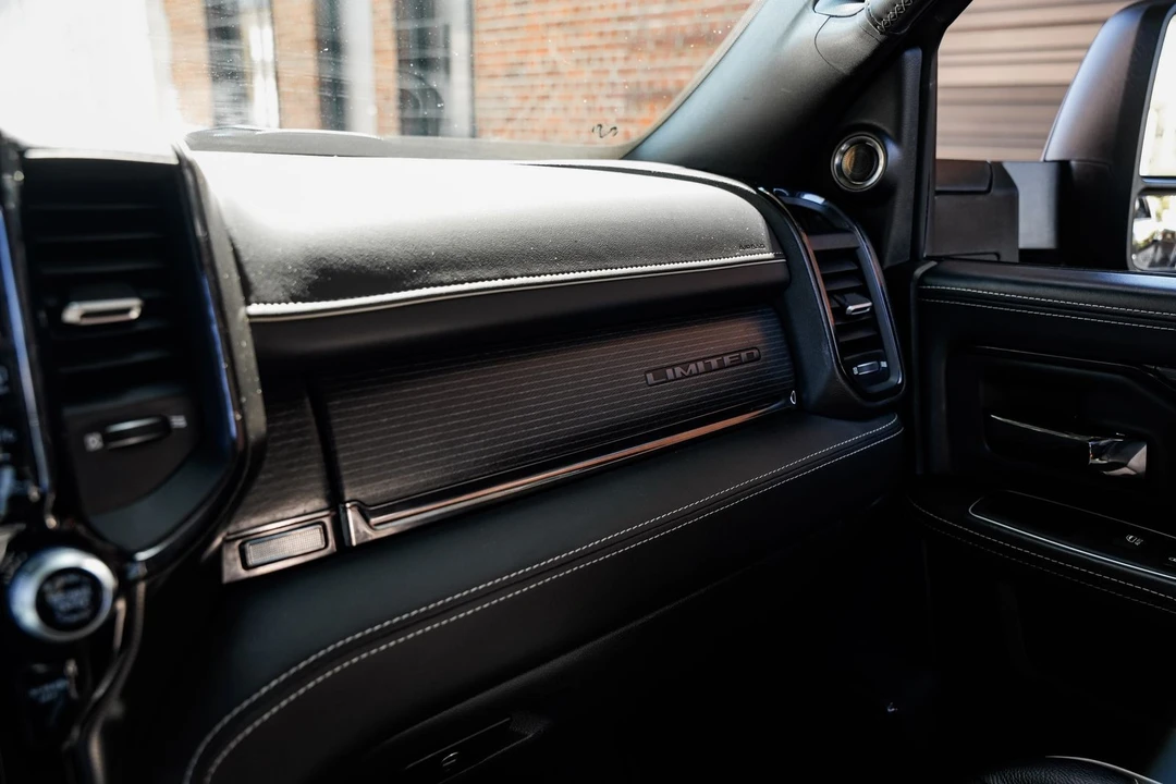 2024 Ram 3500 - Image 17 of 31