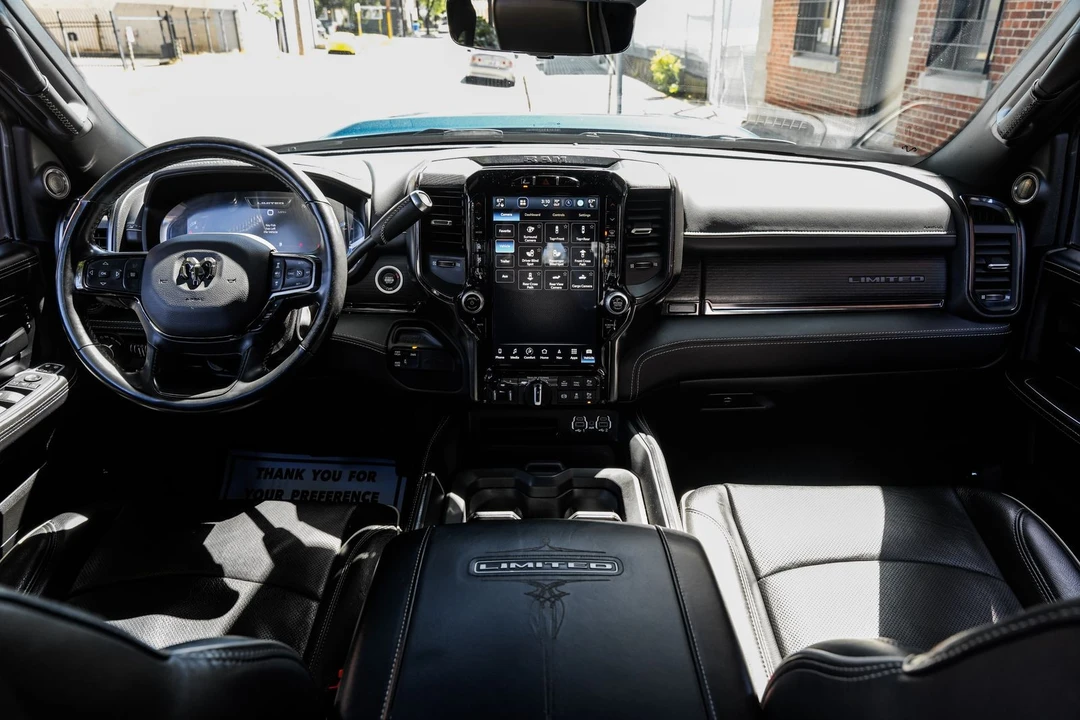 2024 Ram 3500 - Image 18 of 31