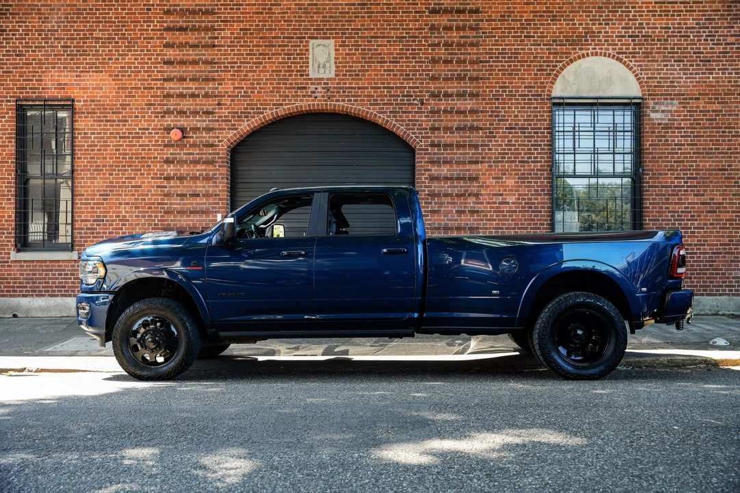 2024 Ram 3500 - Image 7 of 31