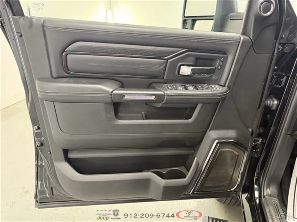2024 Ram 3500 - Image 12 of 20