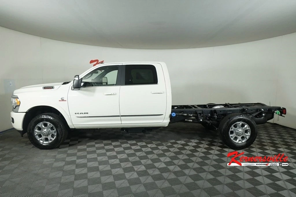2024 Ram 3500 - Image 4 of 21