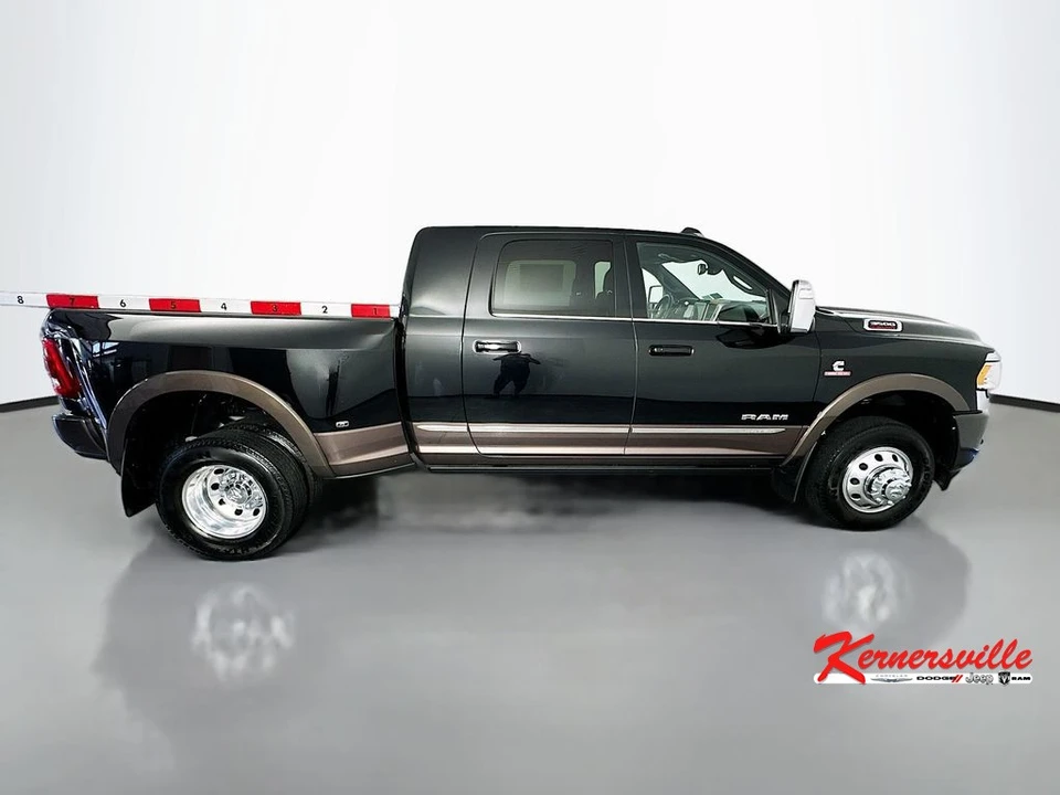 2024 Ram 3500 - Image 8 of 24