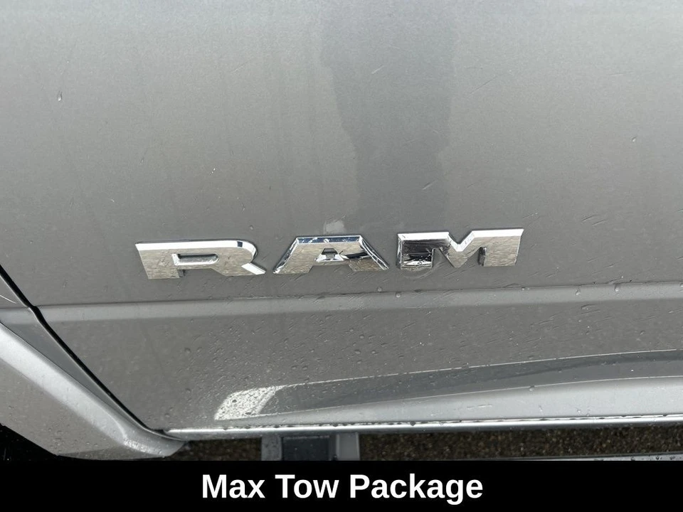 2024 Ram 3500 - Image 11 of 12