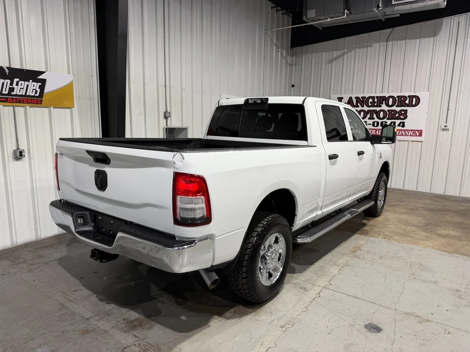 2024 Ram 3500 - Image 20 of 22