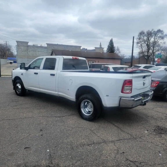 2024 Ram 3500 - Image 4 of 16