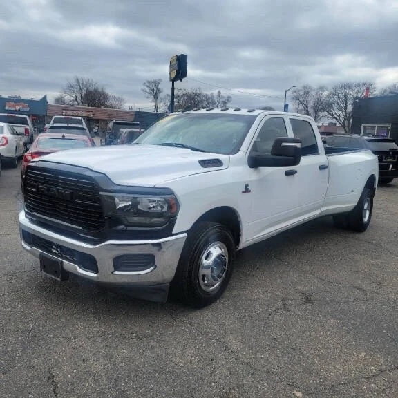 2024 Ram 3500 - Image 3 of 16