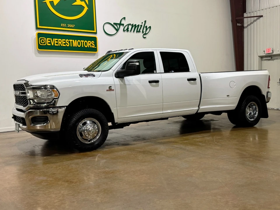 2024 Ram 3500 - Image 3 of 21
