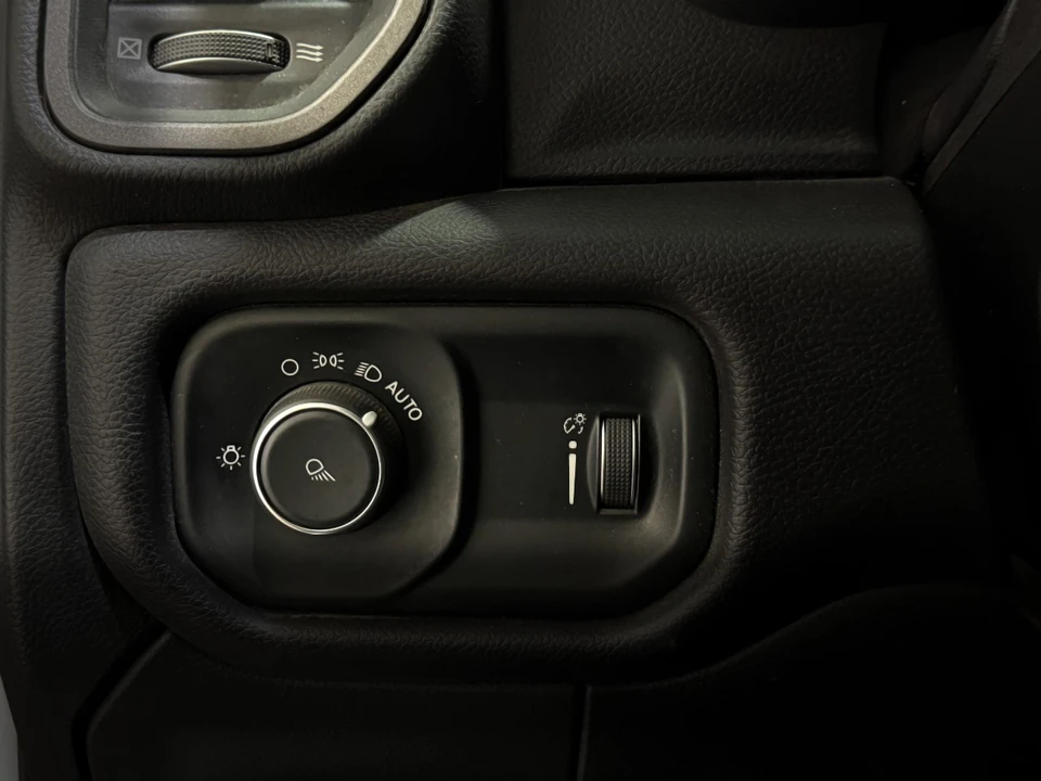 2024 Ram 3500 - Image 29 of 31