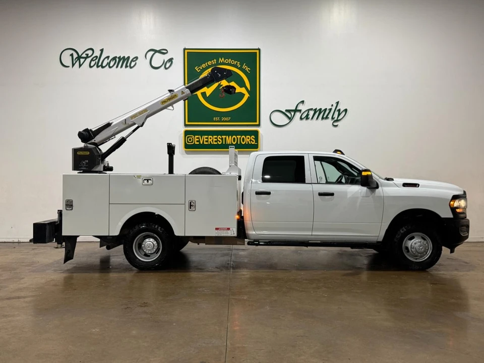 2024 Ram - Image 3 of 31