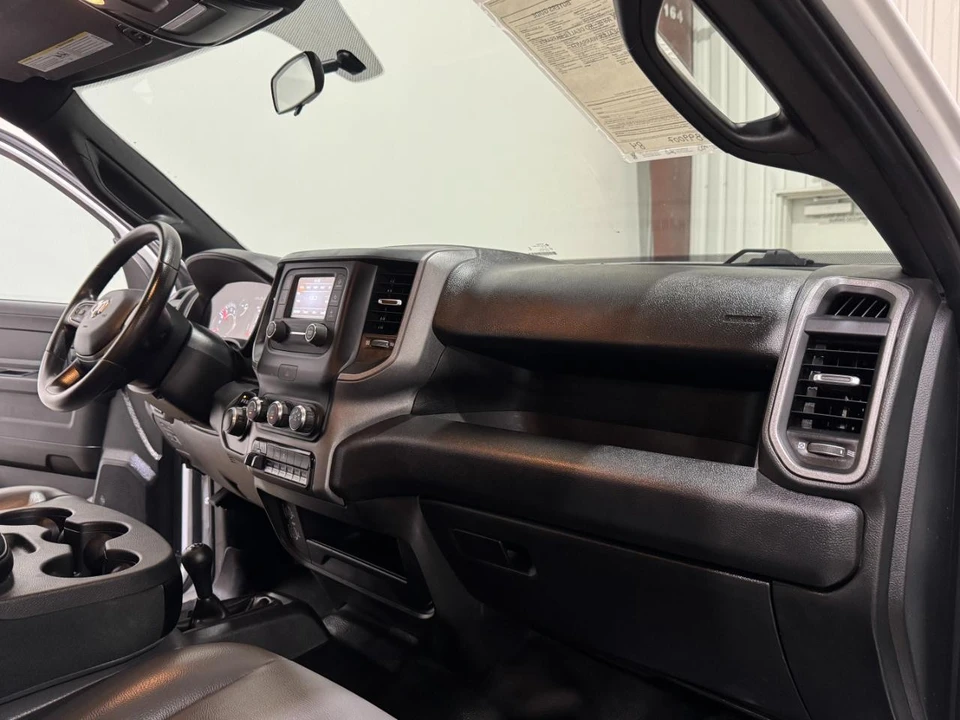 2024 Ram 3500 - Image 16 of 31