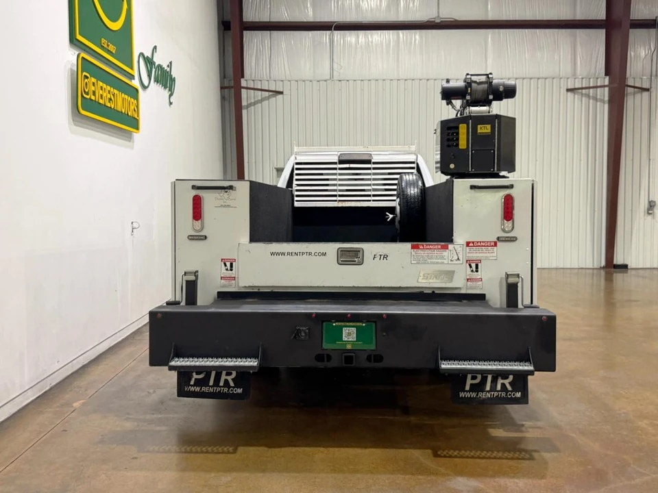 2024 Ram 3500 - Image 7 of 31