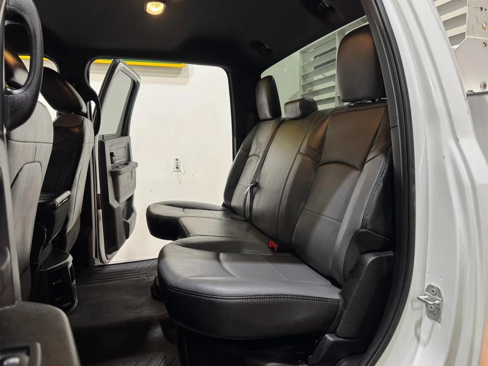 2024 Ram 3500 - Image 23 of 31