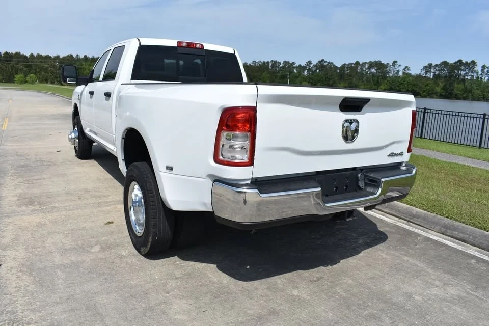 2024 Ram 3500 - Image 3 of 5