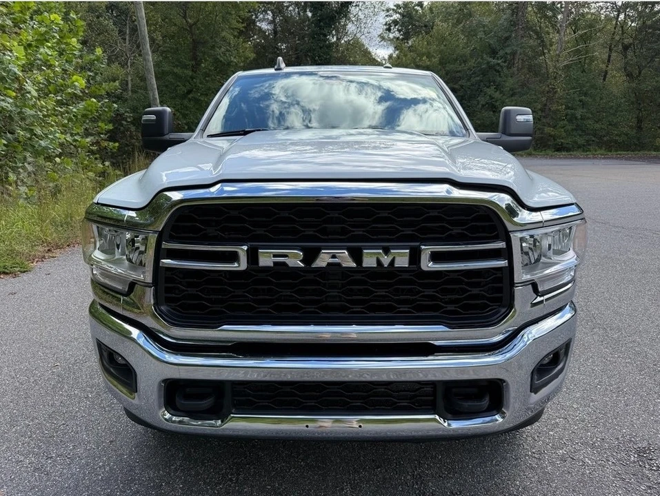 2024 Ram 3500 - Image 3 of 12