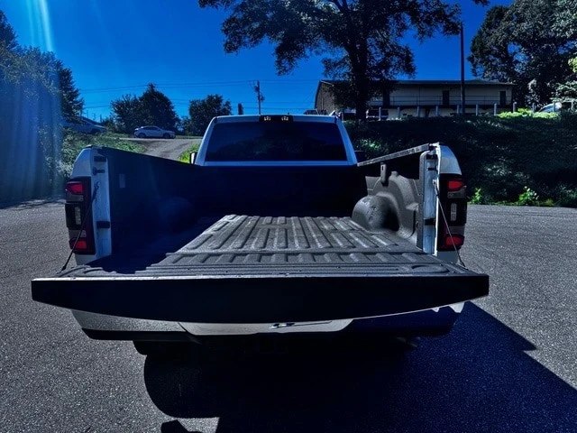2024 Ram 3500 - Image 7 of 12