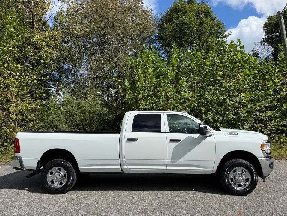 2024 Ram 3500 - Image 5 of 12