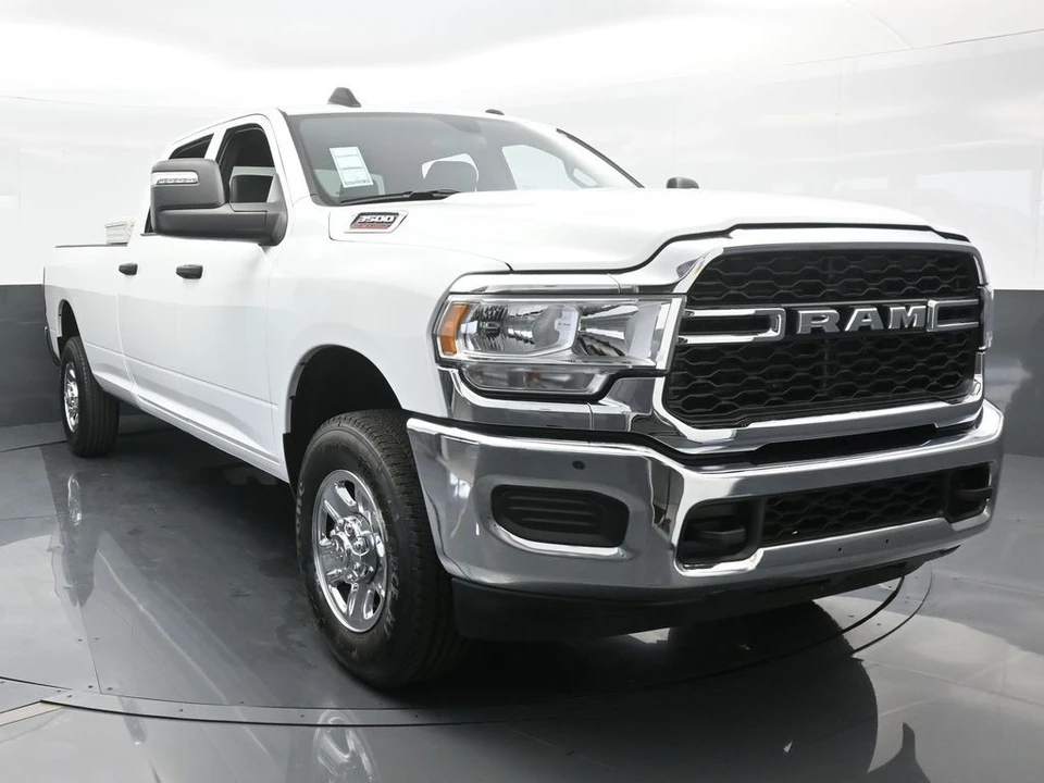 2024 Ram 3500 - Image 9 of 12