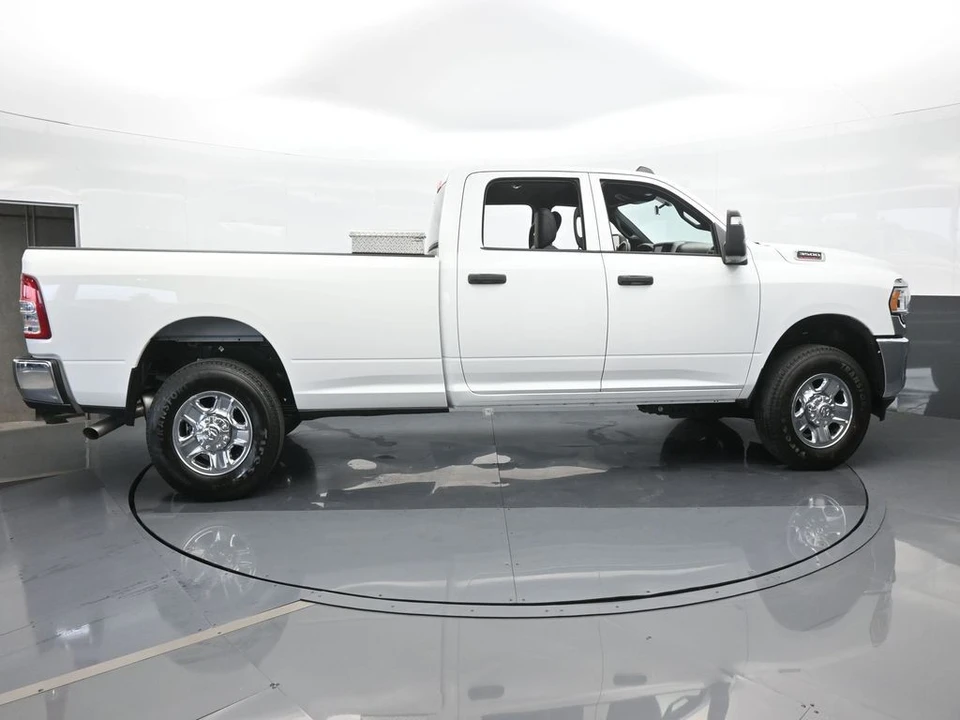 2024 Ram 3500 - Image 7 of 12