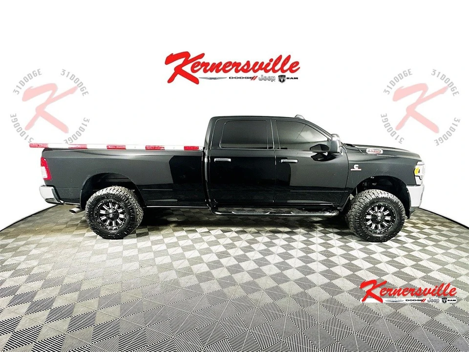 2024 Ram 3500 - Image 8 of 12