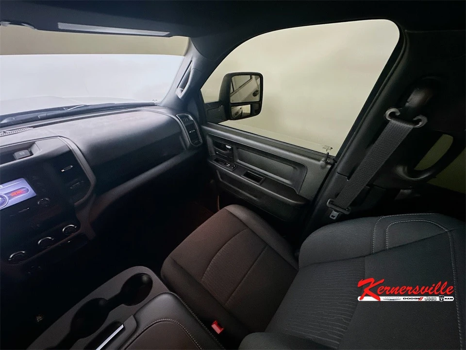 2024 Ram 3500 - Image 11 of 12