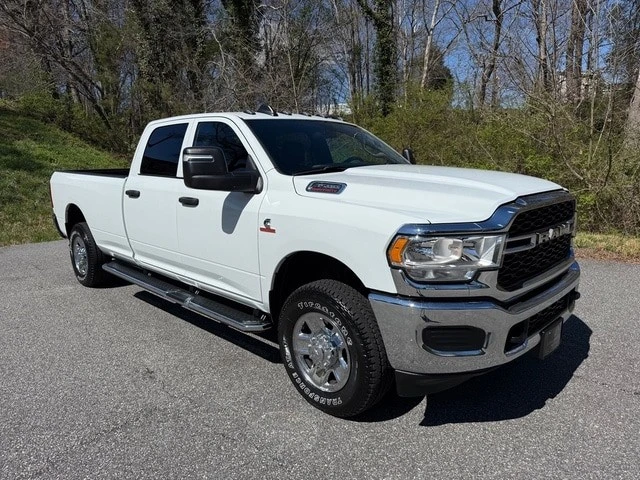 2024 Ram 3500 - Image 4 of 21
