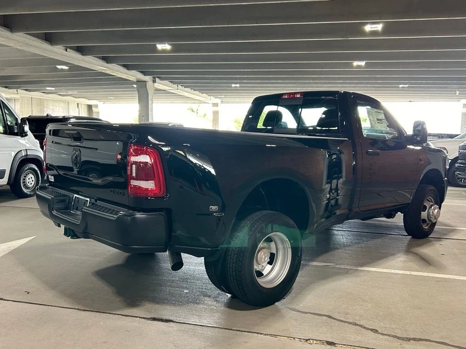 2024 Ram 3500 - Image 4 of 12