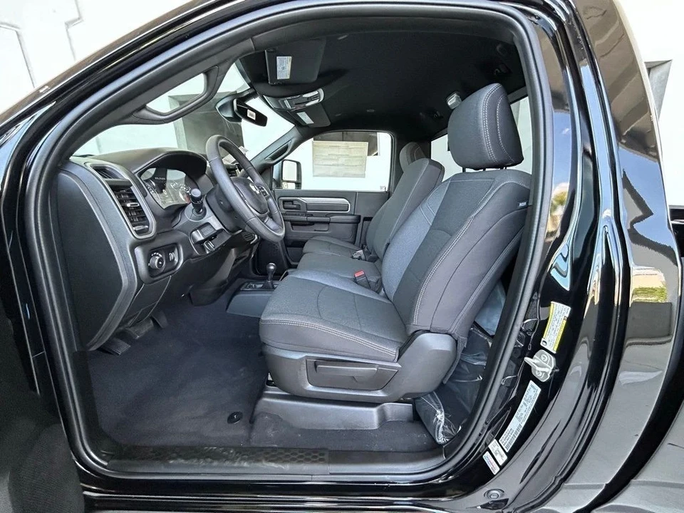 2024 Ram 3500 - Image 9 of 12