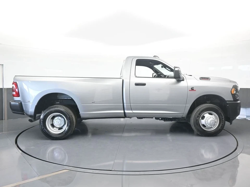 2024 Ram 3500 - Image 7 of 12