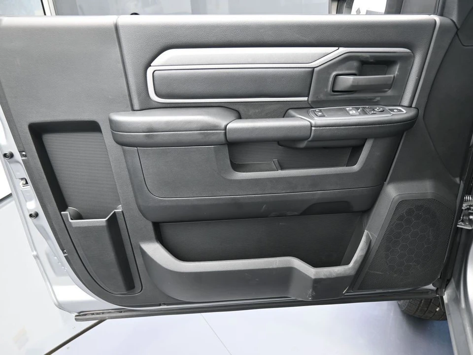 2024 Ram 3500 - Image 12 of 12