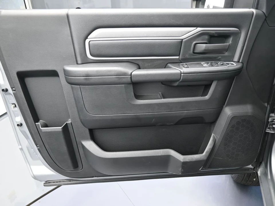 2024 Ram 3500 - Image 12 of 12