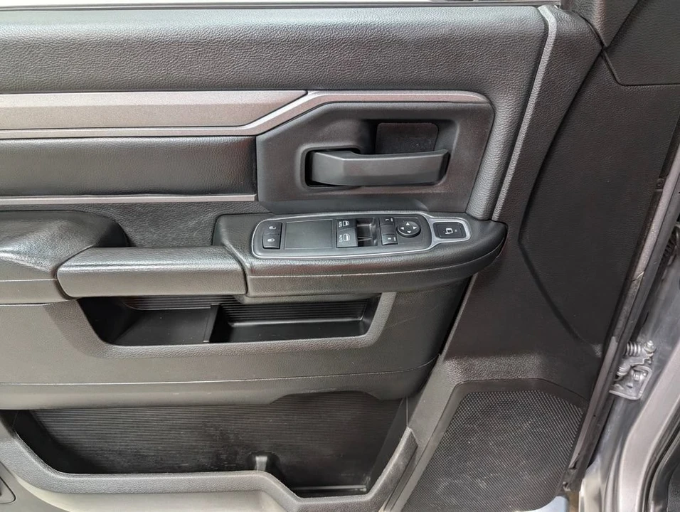 2024 Ram 3500 - Image 11 of 25