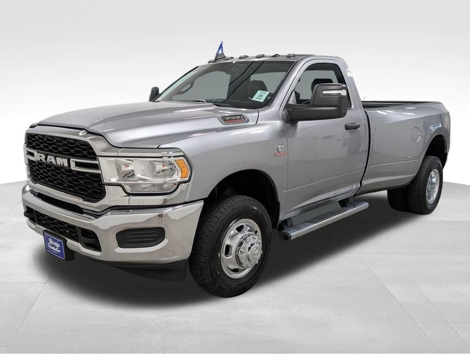 2024 Ram 3500 - Image 14 of 25