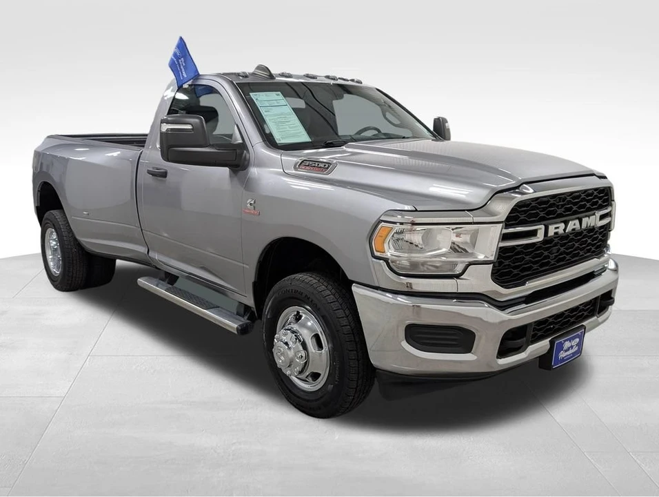 2024 Ram 3500 - Image 16 of 25