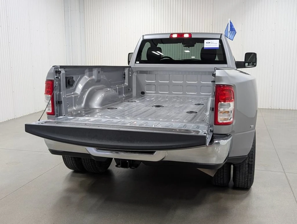 2024 Ram 3500 - Image 18 of 25