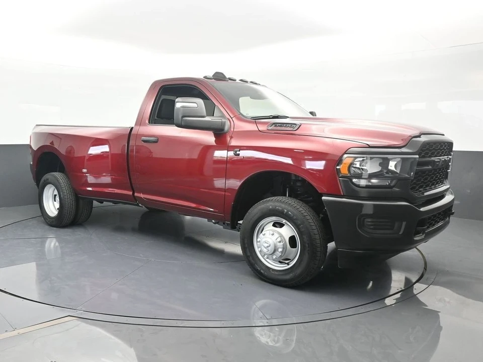 2024 Ram 3500 - Image 8 of 12