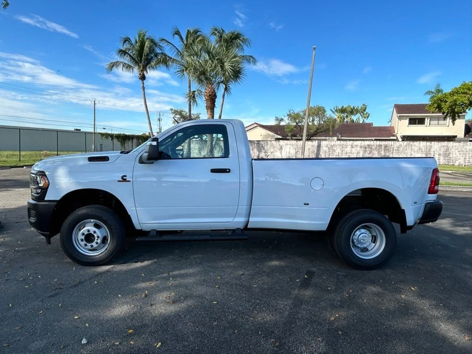 2024 Ram 3500 - Image 7 of 12