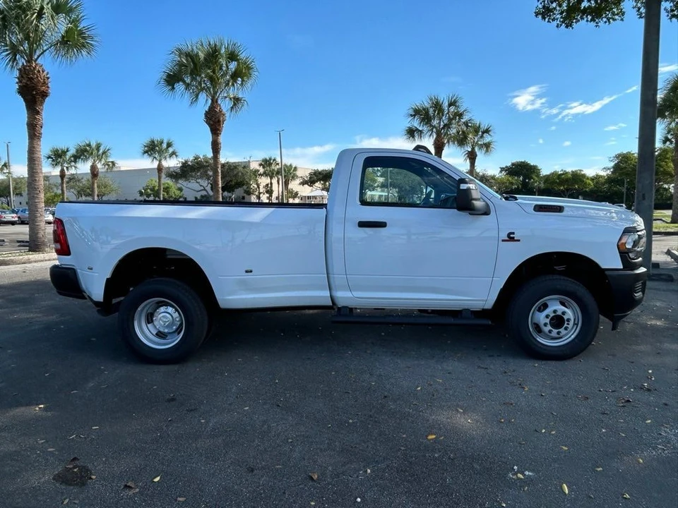 2024 Ram 3500 - Image 3 of 12
