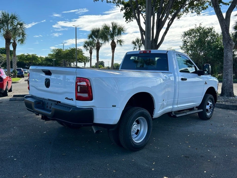 2024 Ram 3500 - Image 4 of 12
