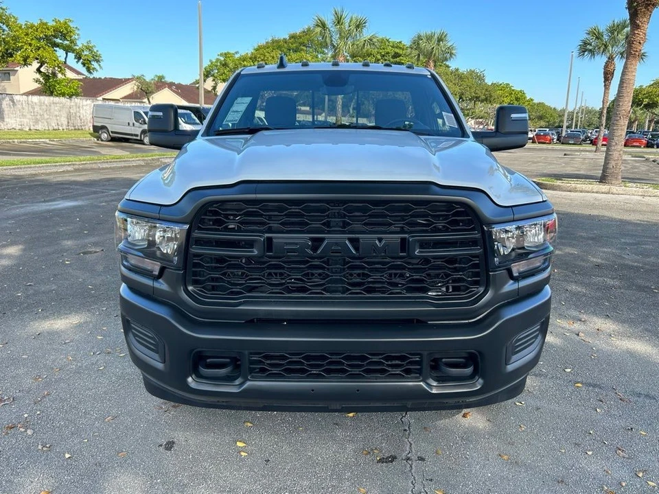2024 Ram 3500 - Image 8 of 12
