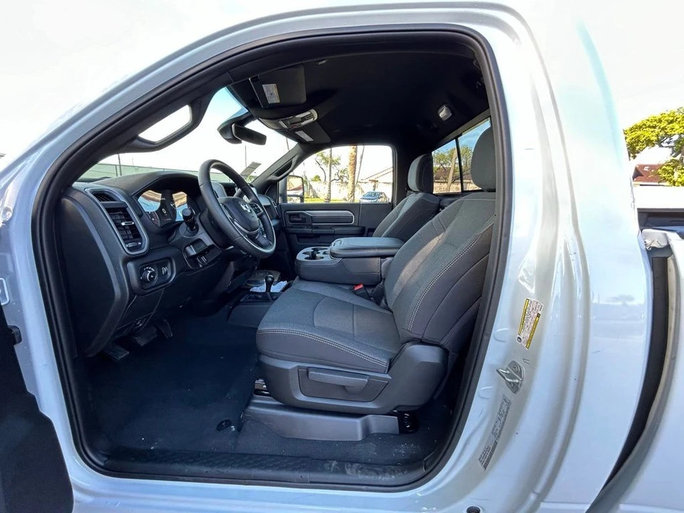 2024 Ram 3500 - Image 9 of 12