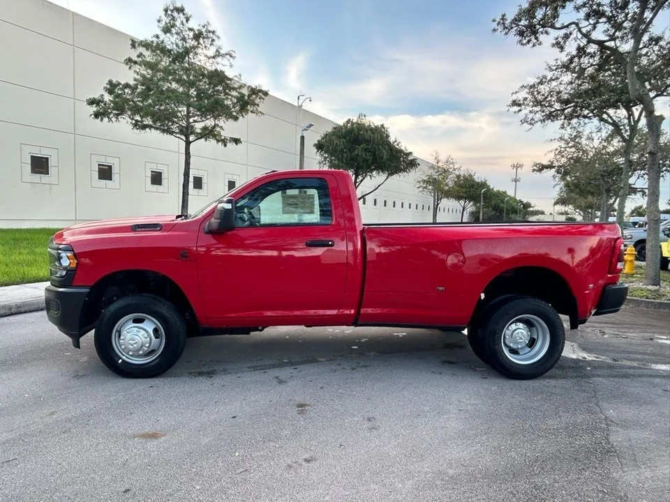 2024 Ram 3500 - Image 7 of 12