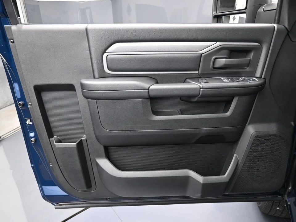 2024 Ram 3500 - Image 12 of 12